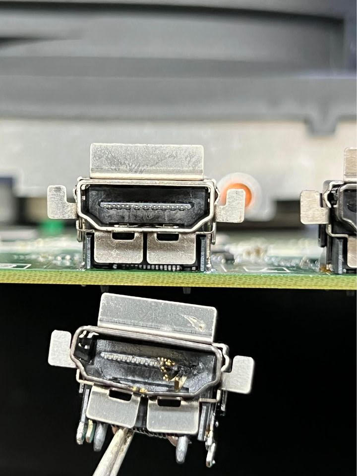 Damaged vs repaired HDMI port